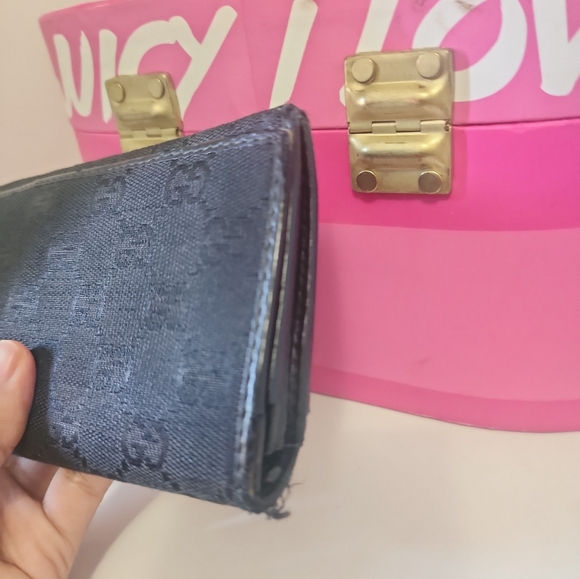 GUCCI BLACK FLAP WALLET - Picture 3 of 5